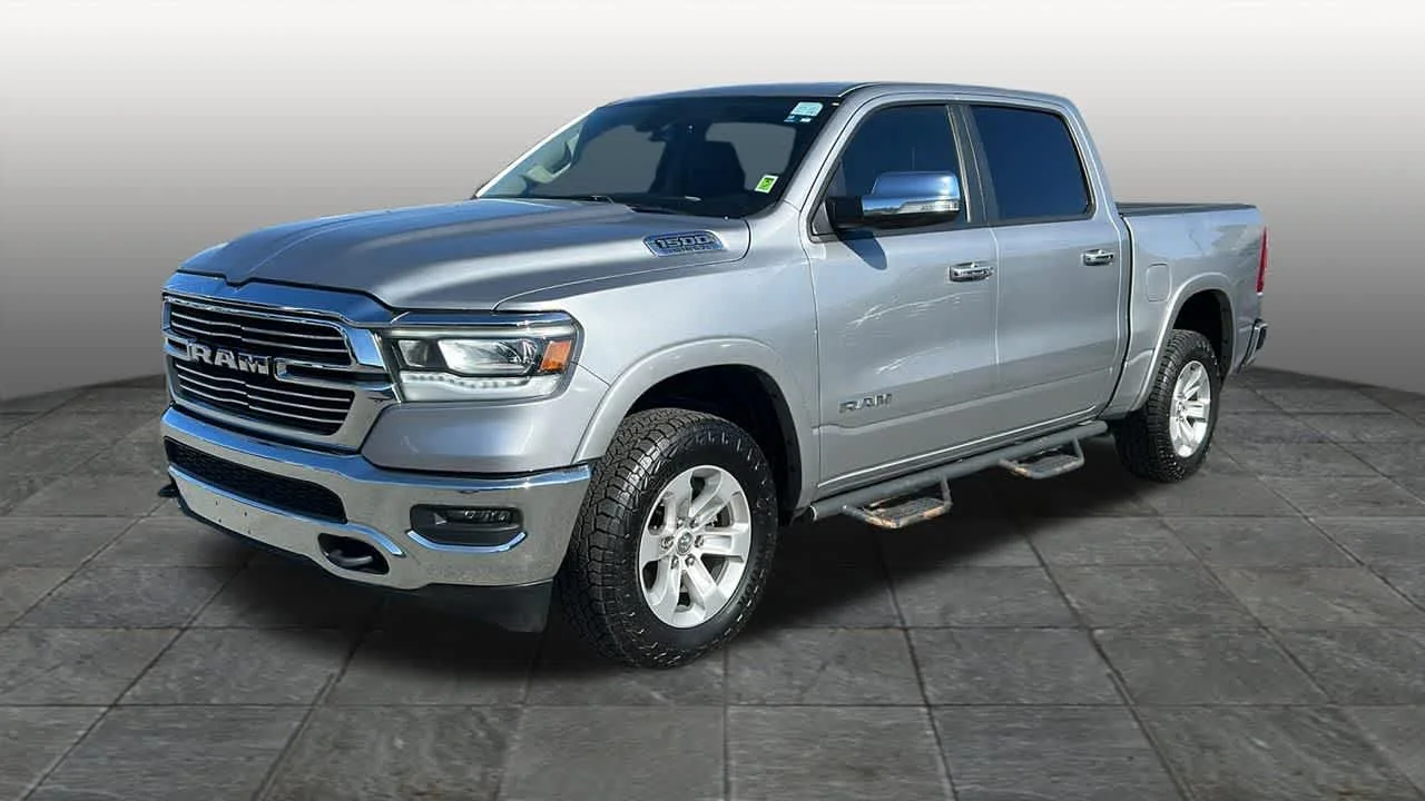2020 RAM 1500 Laramie 4x4 Crew Cab 5'7's photo