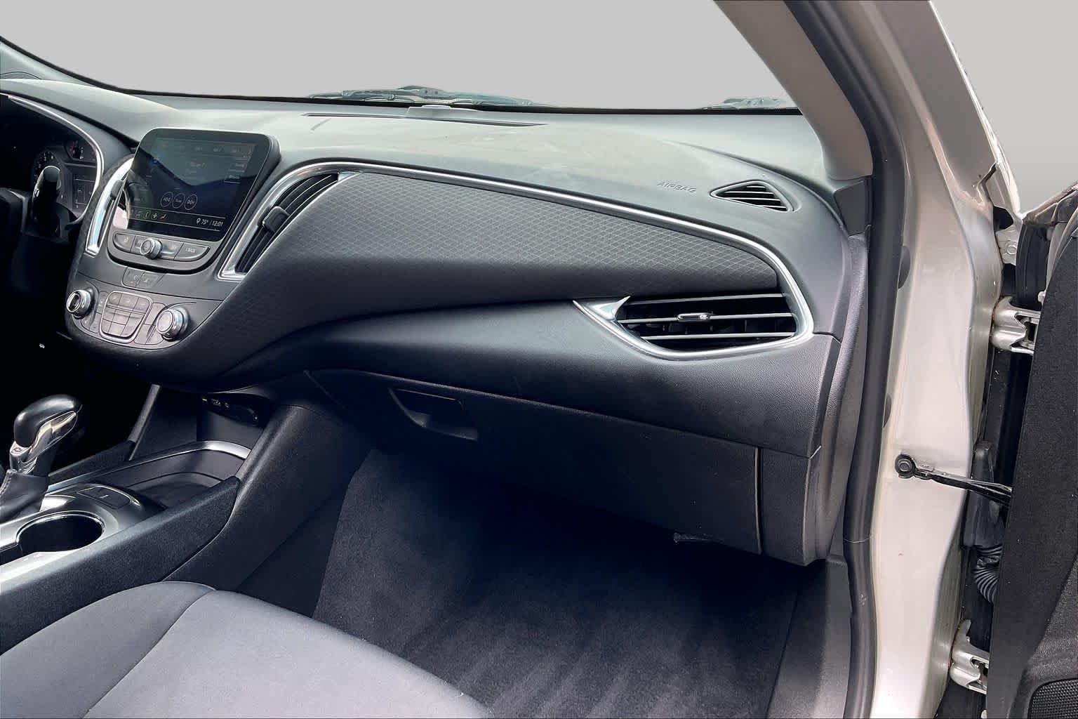 Used 2021 Silver Ice Metallic Chevrolet LT image 16