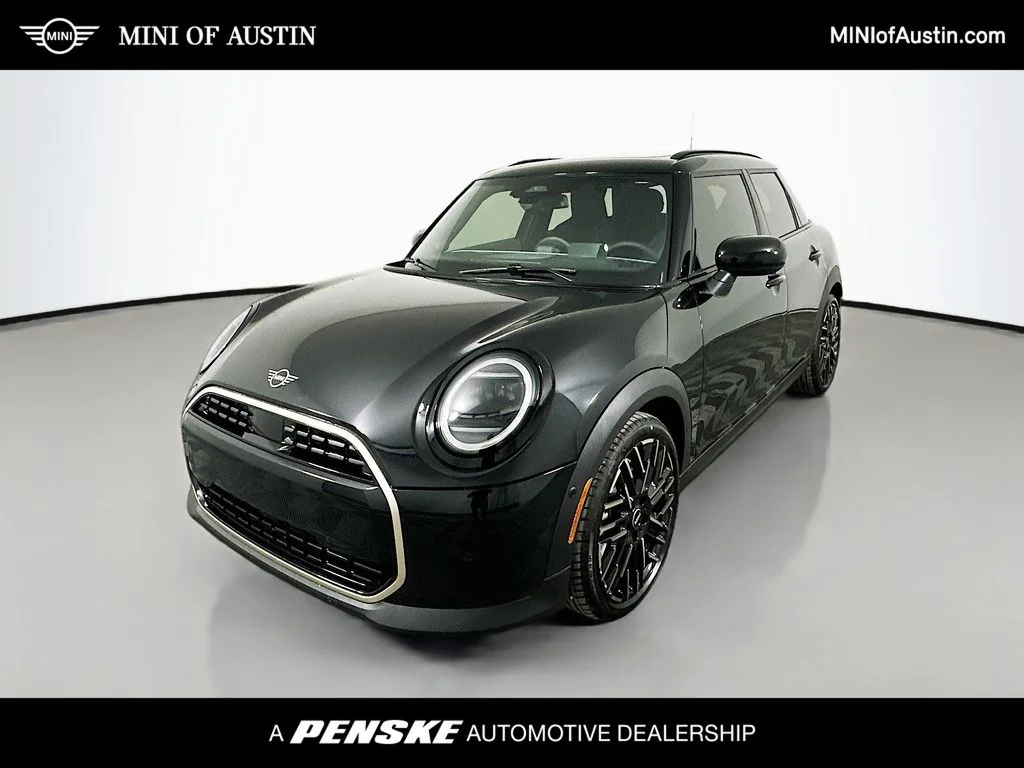 2025 MINI Hardtop Cooper Signature's photo