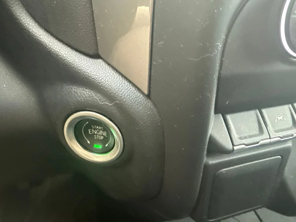 Used 2022 White Chevrolet Custom image 15