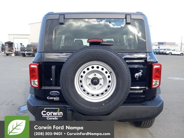 2025 Ford Bronco 4-Door Base - Photo 4