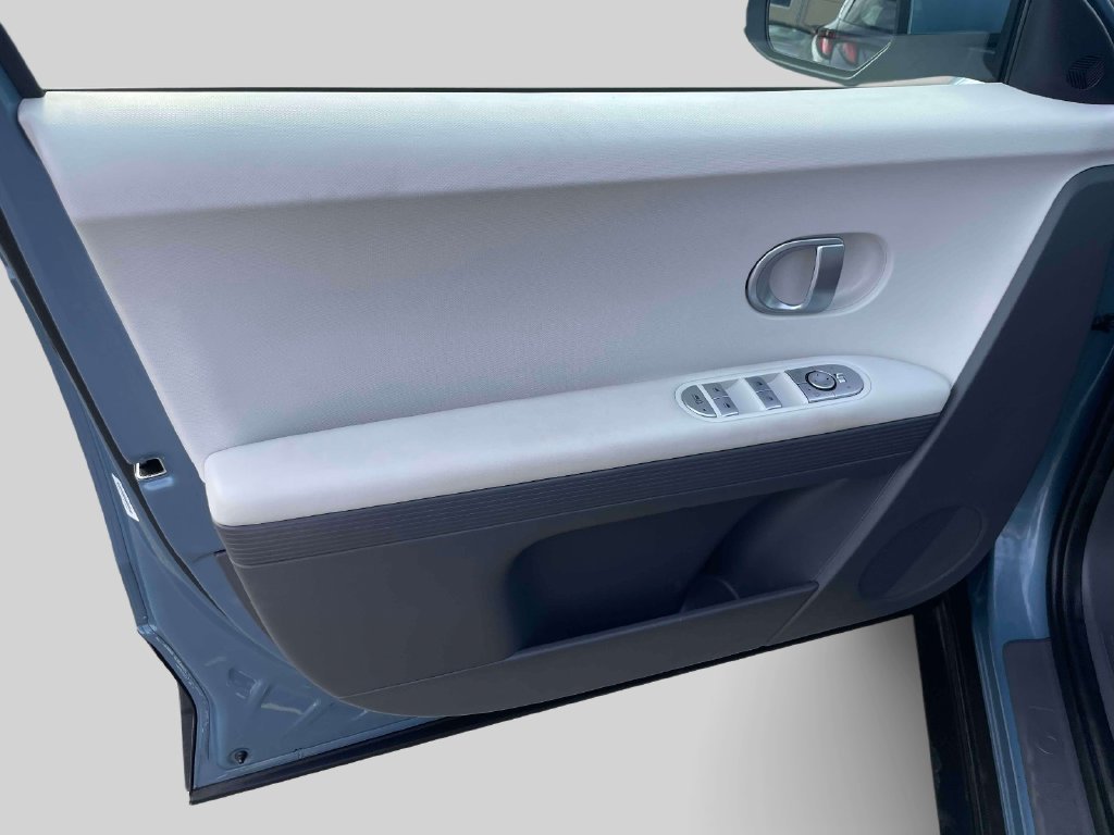 Certified Used 2024 Blue Hyundai SEL image 16