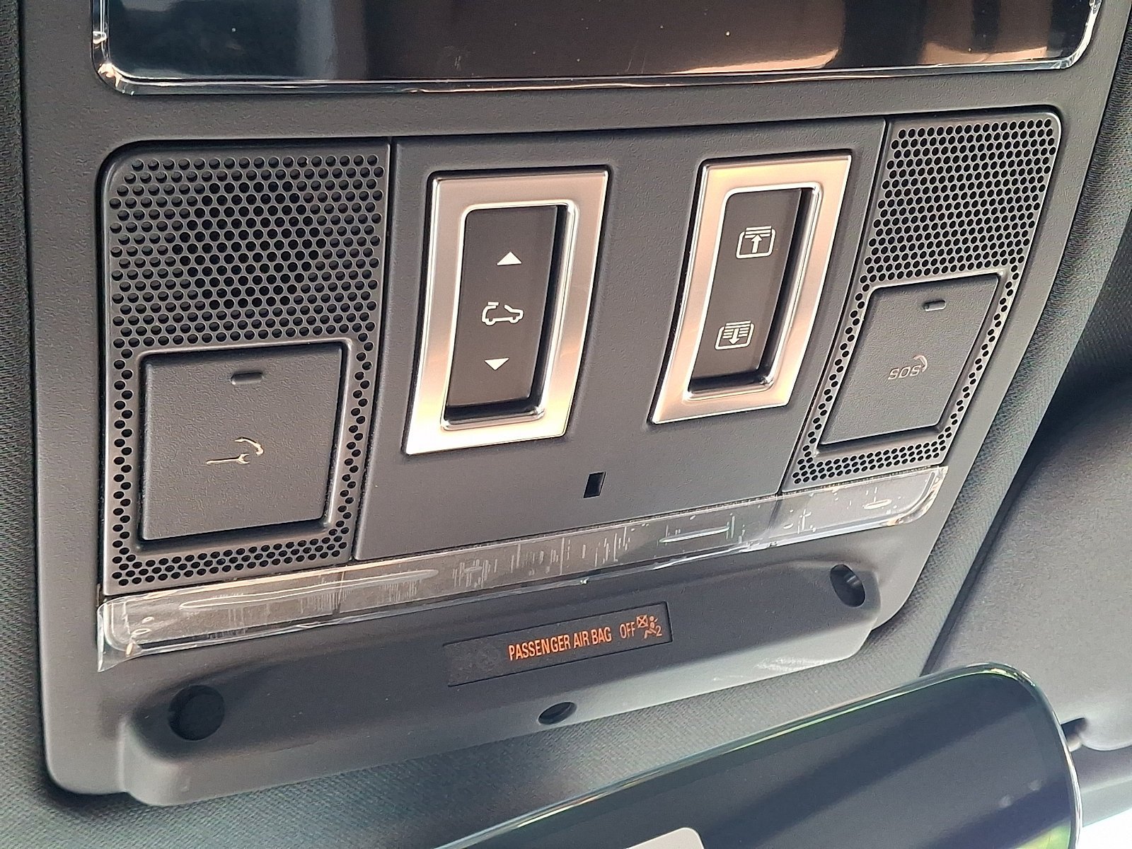 New 2026 Fuji White LAND ROVER X-Dynamic SE image 16