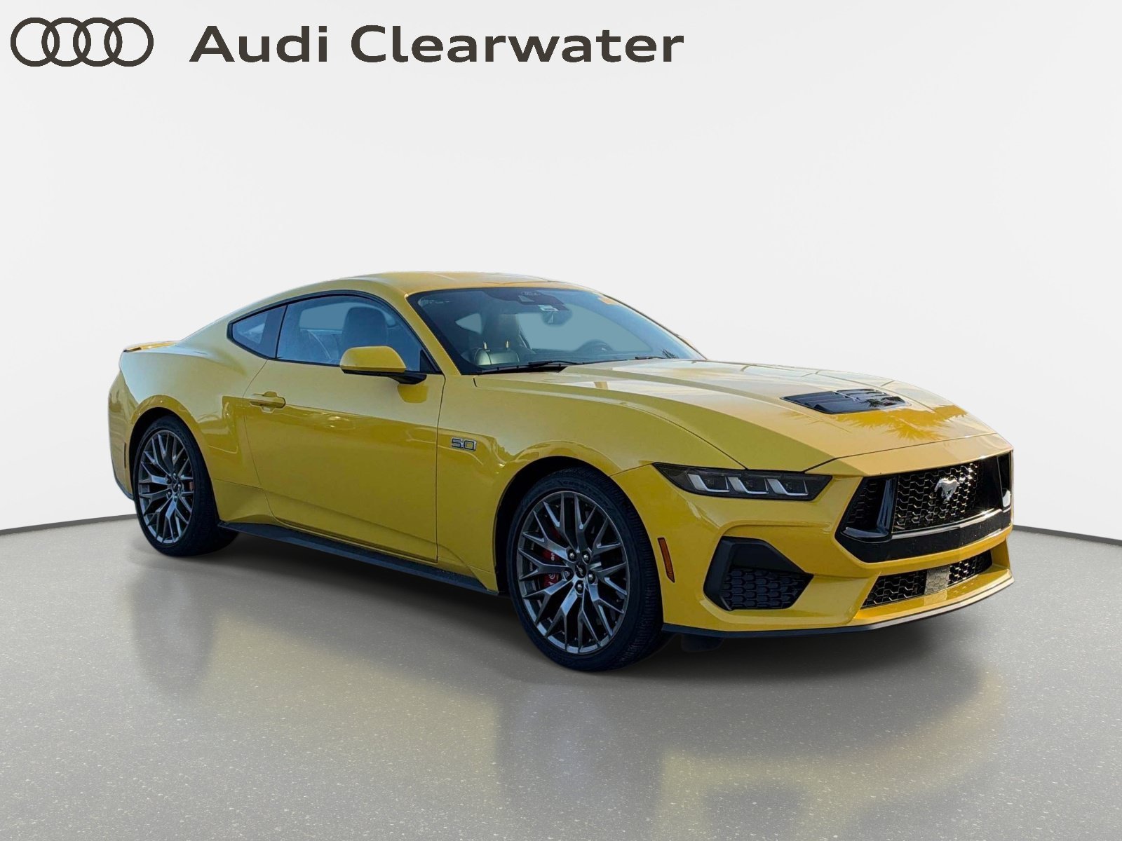 Used 2024 Yellow Splash Metallic Tri-coat Ford GT Premium image 4