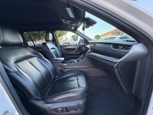 Used 2024 White Jeep 4xe image 35
