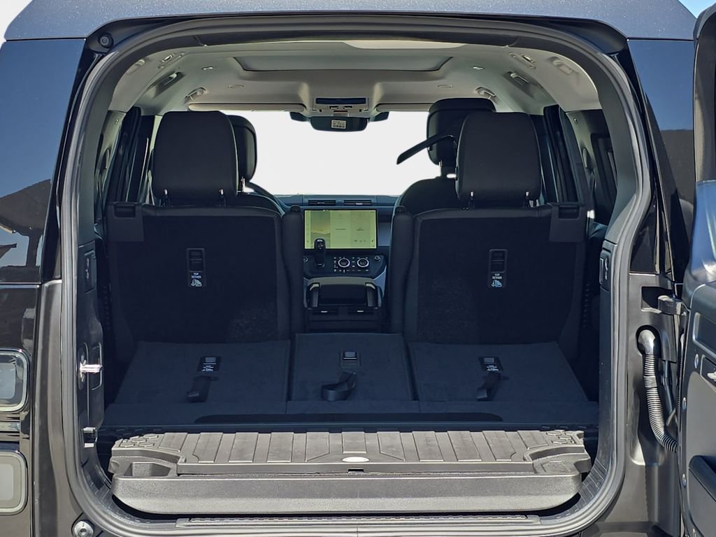 New 2026 Carpathian Grey Land Rover S image 12