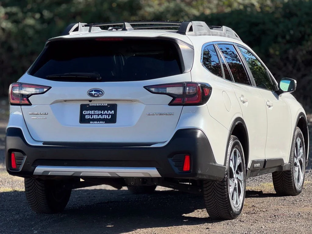 Used 2021 Crystal White Pearl Subaru Limited image 7