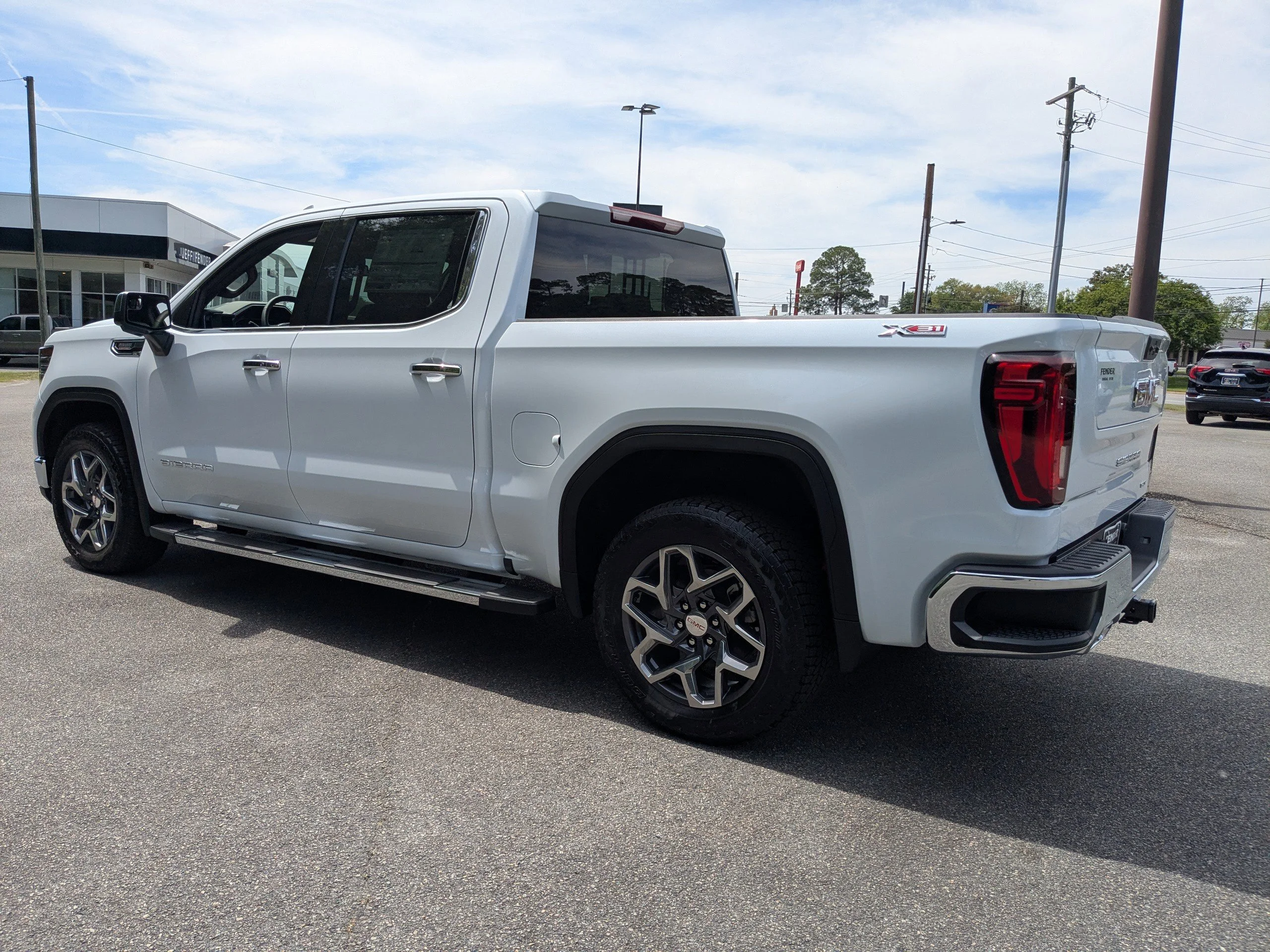 2026 GMC Sierra 1500 SLT - Photo 6