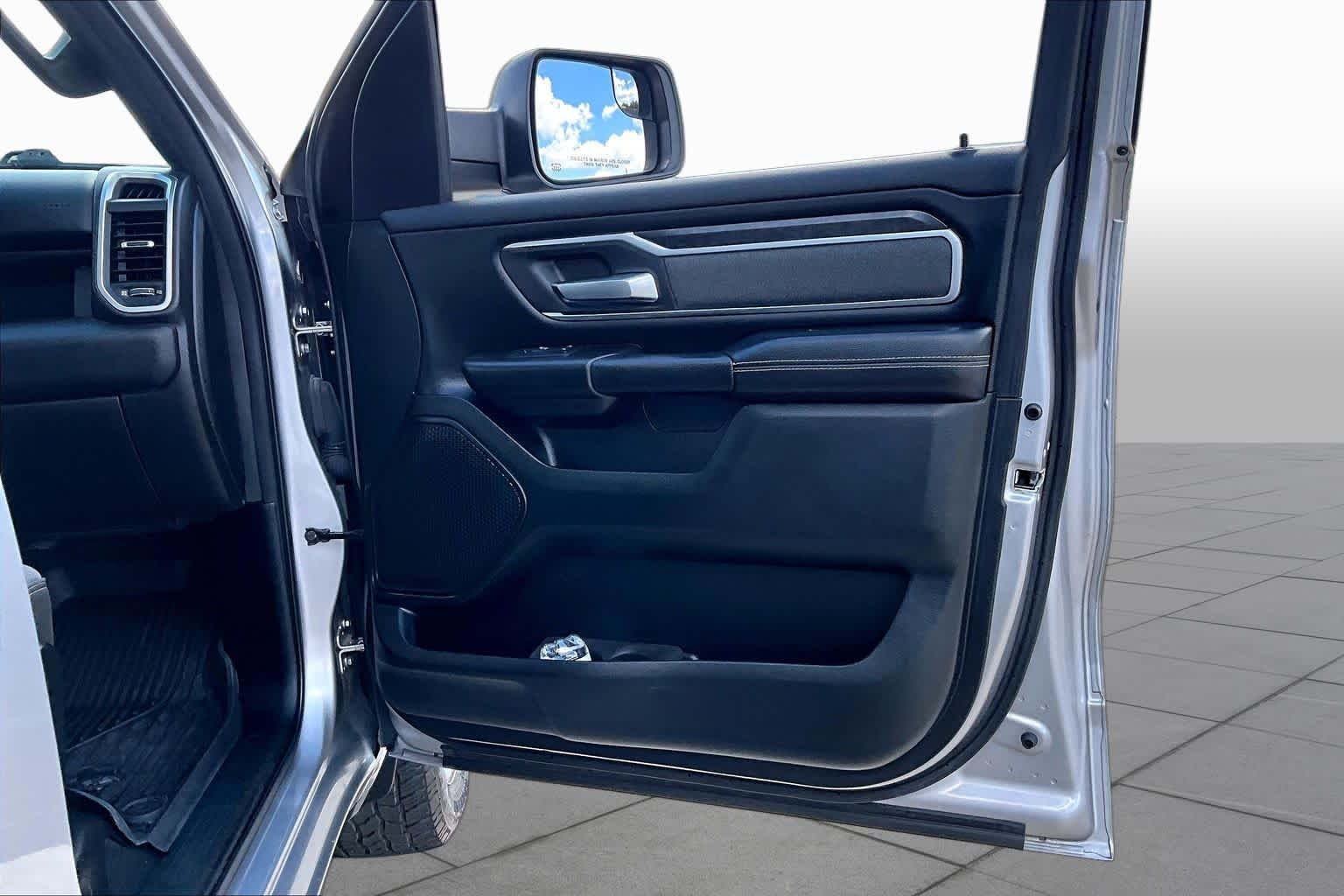 Used 2019 Billet Silver Metallic Clearcoat Ram Big Horn/Lone Star image 23