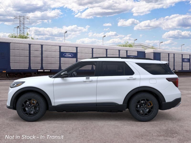 New 2026 Star White Metallic Tri-Coat Ford Tremor image 3
