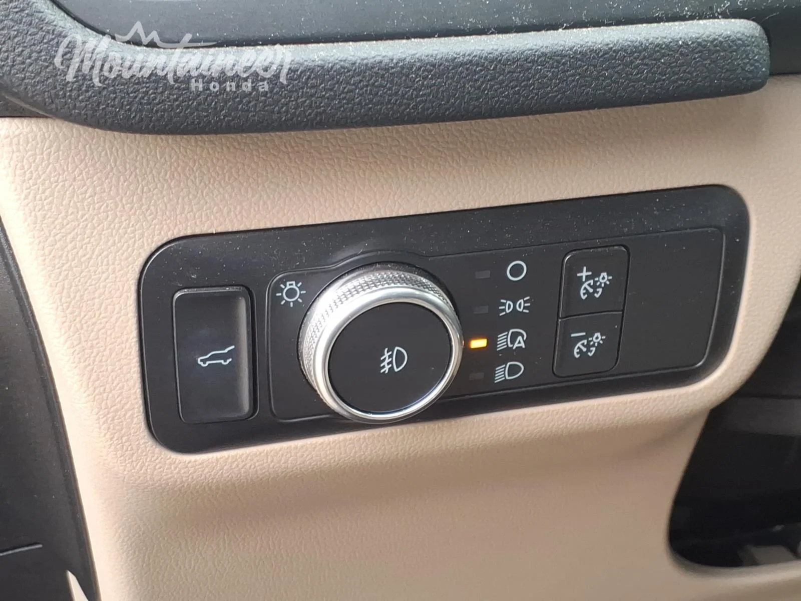 Used 2020 Agate Black Ford SEL image 36