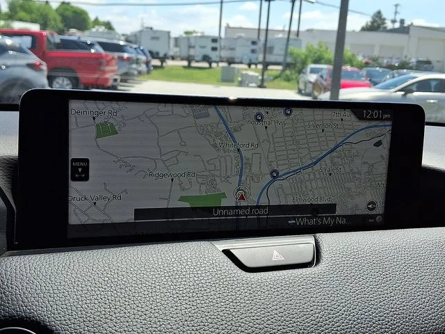 Used 2025 White Mazda Premium image 19