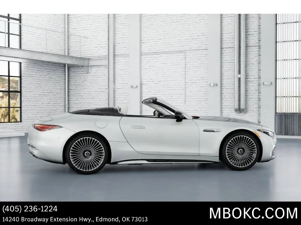 New 2026 MANUFAKTUR moonlight white magno (White Ambiance) Mercedes-Benz Maybach SL 680 image 18