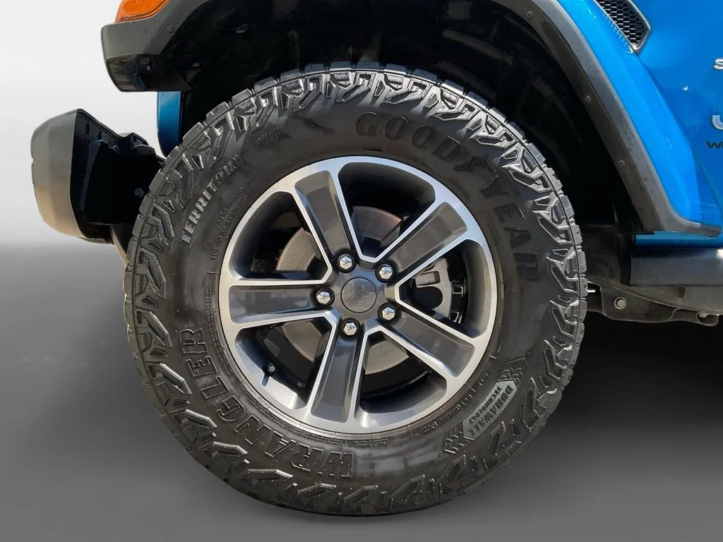 Used 2023 Blue Jeep Sahara image 15