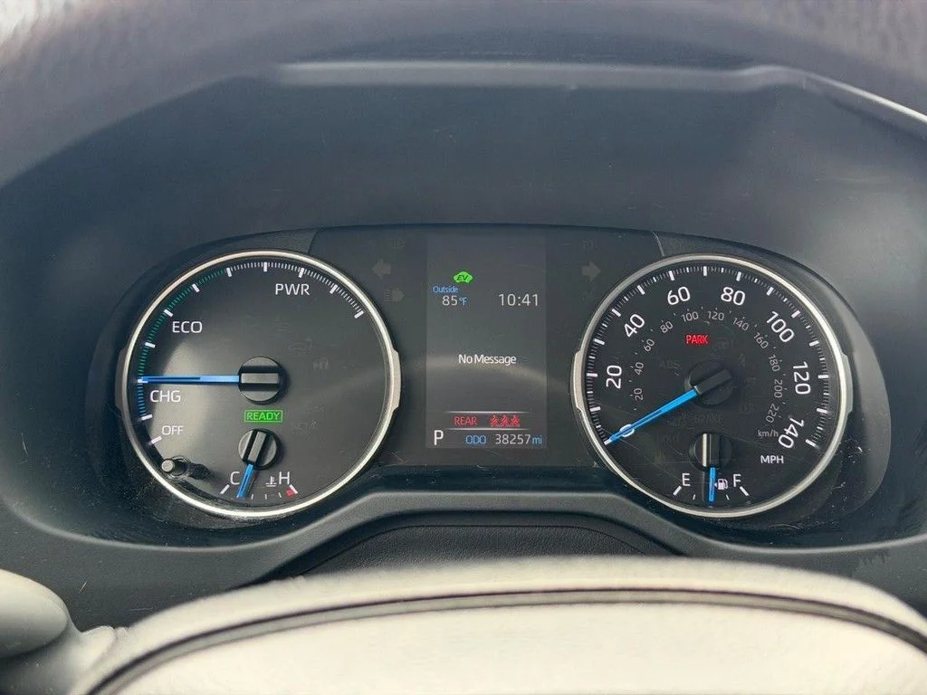 Certified Used 2022 Gray Toyota LE image 19
