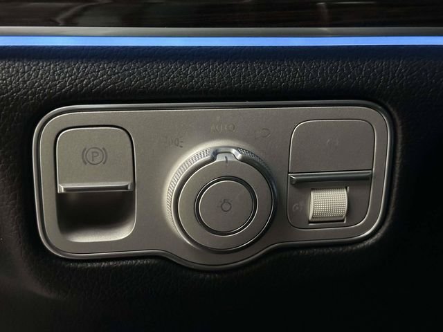 Certified Used 2025  Mercedes-Benz GLS 580 image 27