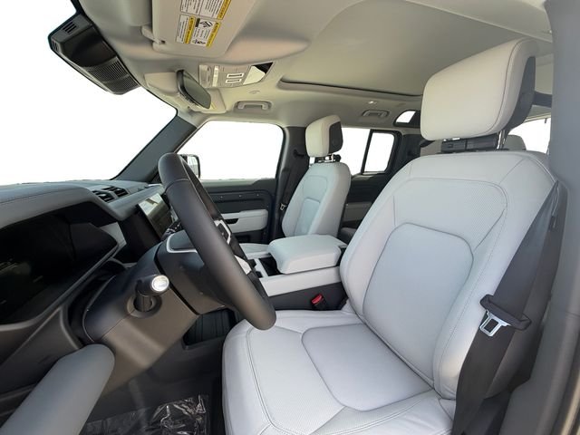 New 2026 Tasman Blue Land Rover S image 10