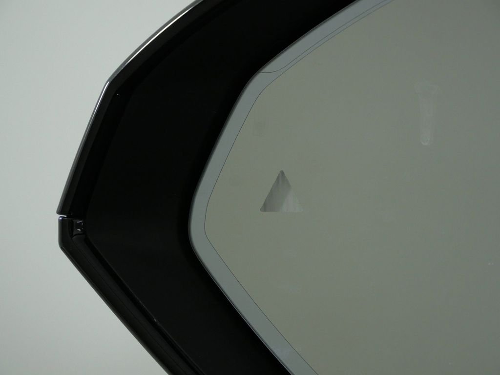 New 2027 Carbon Black Metallic BMW  image 37