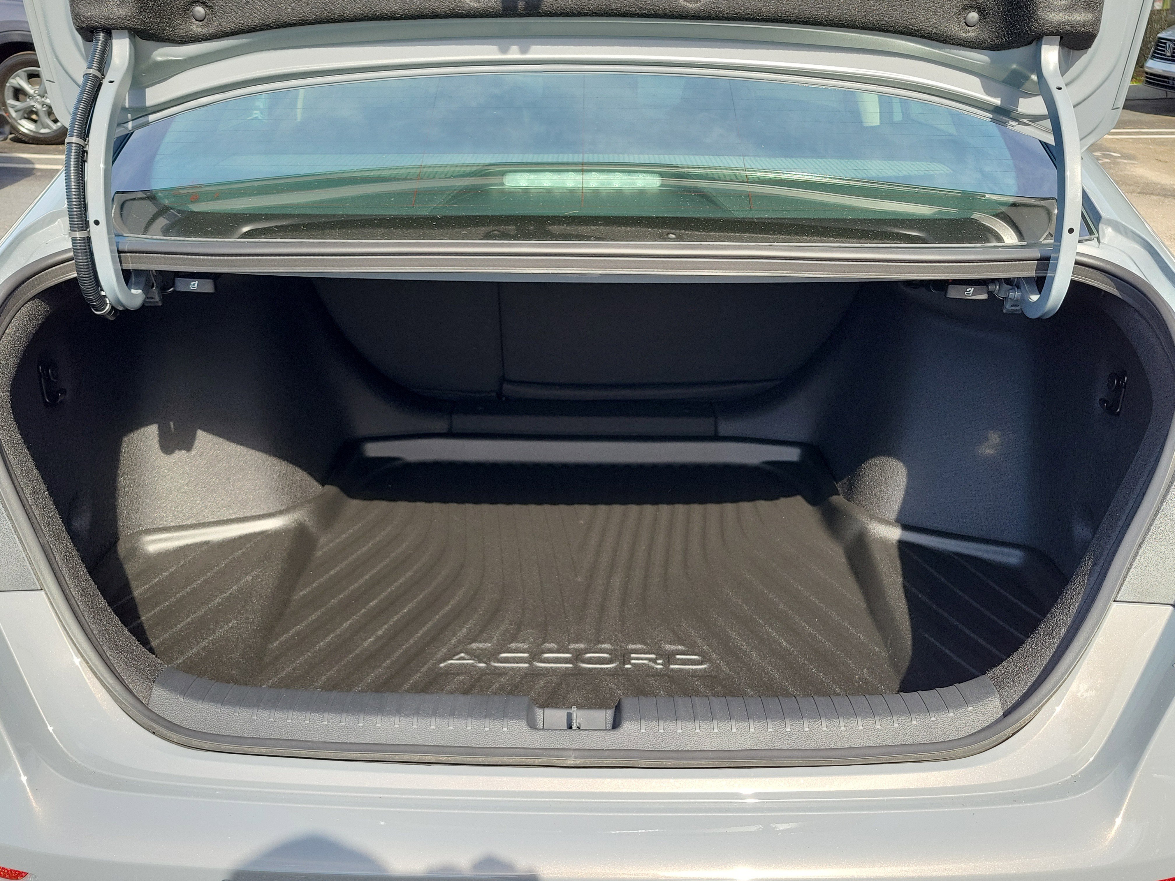 New 2026 Urban Gray Pearl Honda EX-L image 9