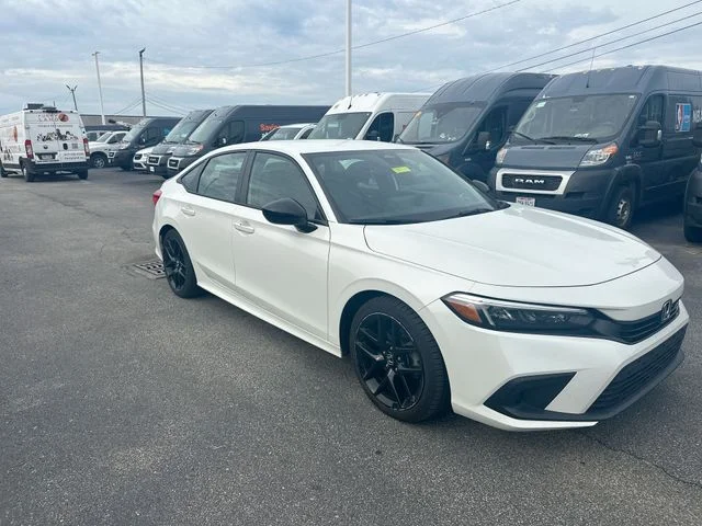 Used 2024  Honda Sport image 11