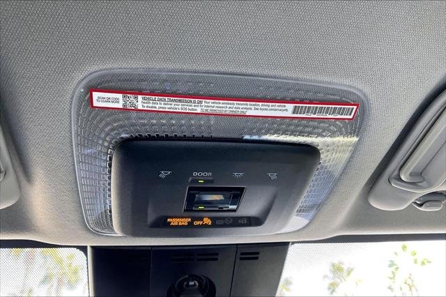 Certified Used 2025 CUTTING EDGE Toyota  image 33