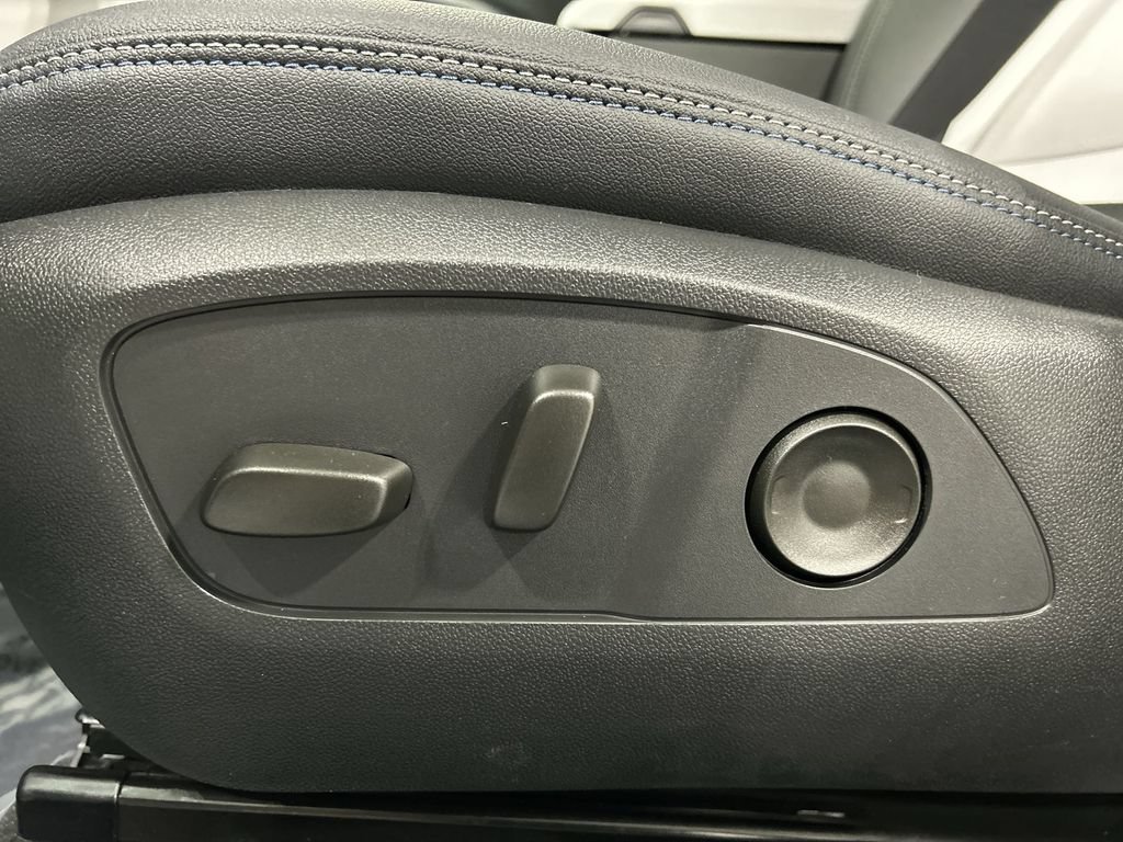 2026 Chevrolet Equinox EV 2LT - Photo 14