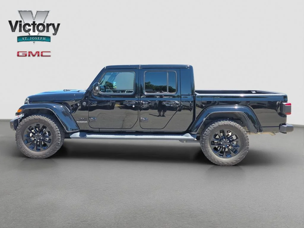 Used 2022 Black Jeep Overland image 6