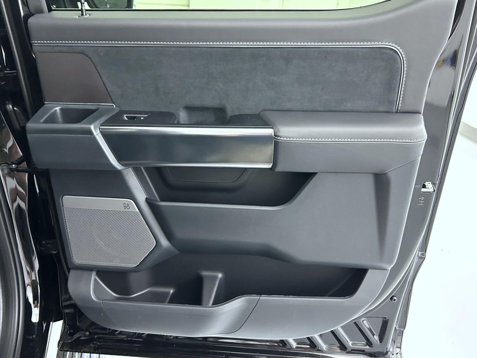 New 2026 Agate Black Metallic Ford Platinum image 18