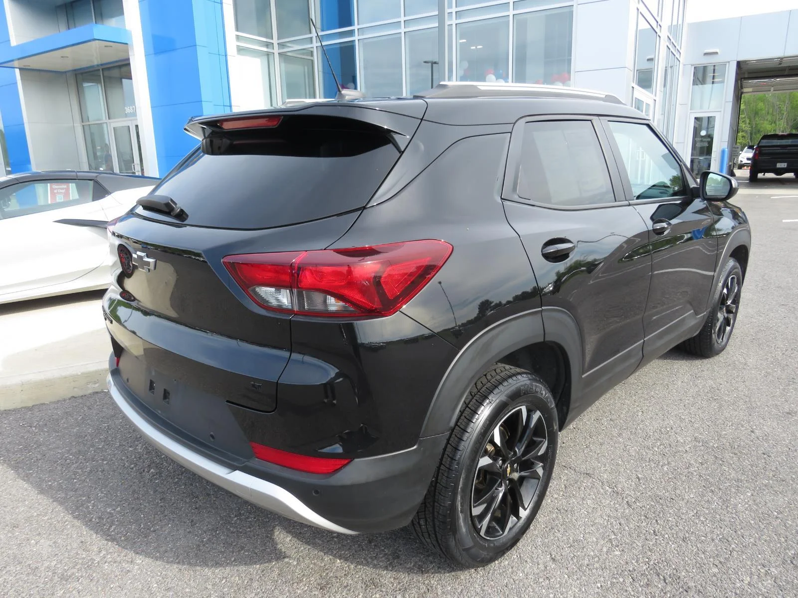 Used 2021 Mosaic Black Metallic Chevrolet LT image 6