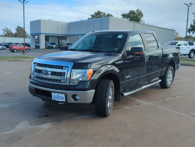 Used 2013 Black Ford XLT image 1