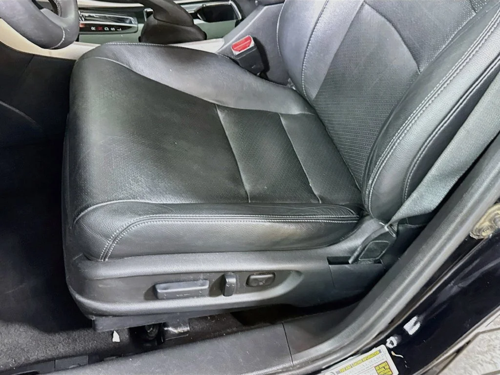 Used 2016 Black Honda EX-L image 23