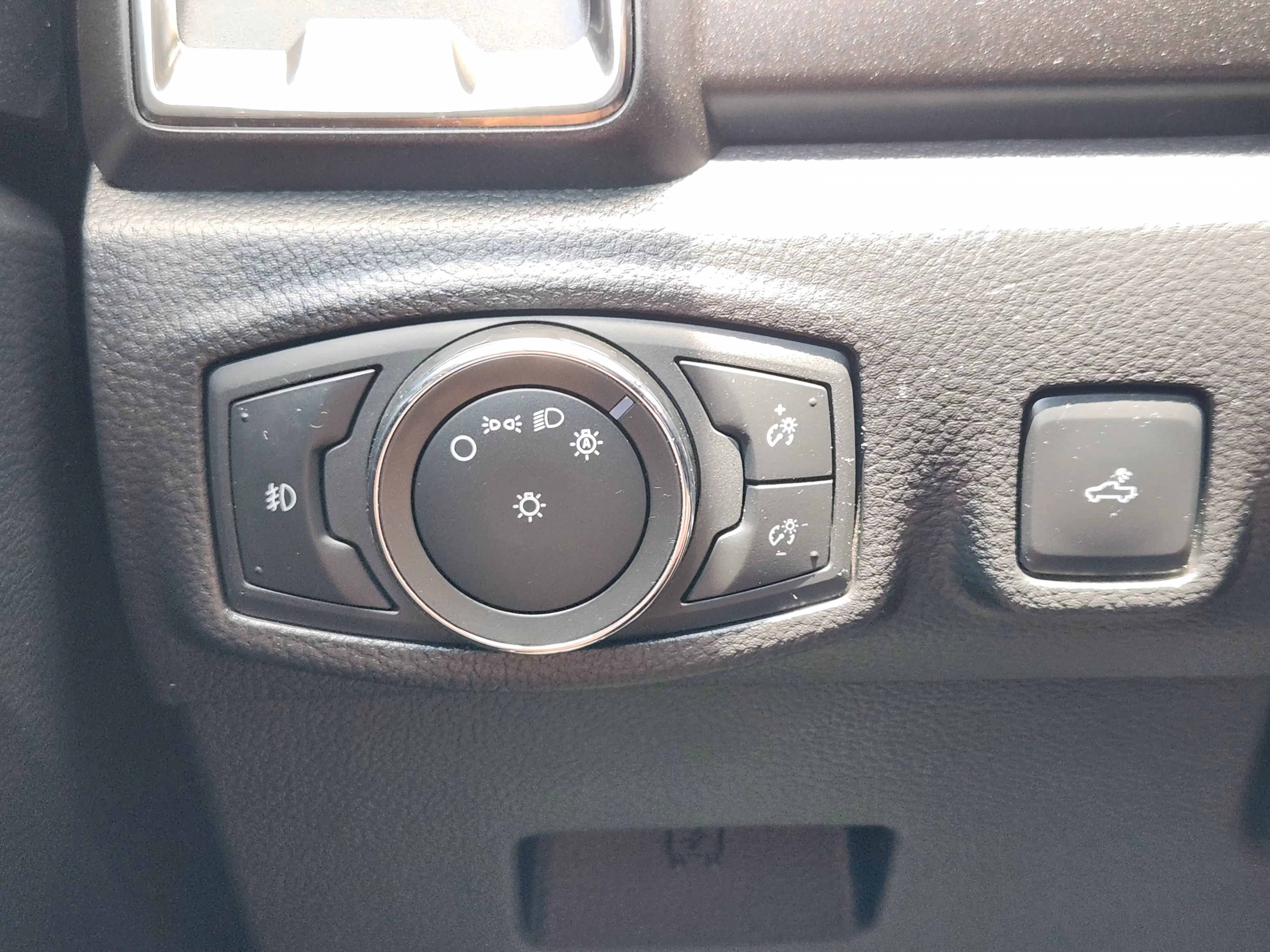 Used 2022 Gray Ford Lariat Tremor image 23