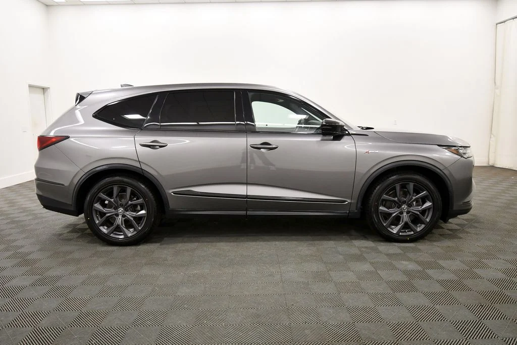 Used 2023  Acura A-Spec image 9