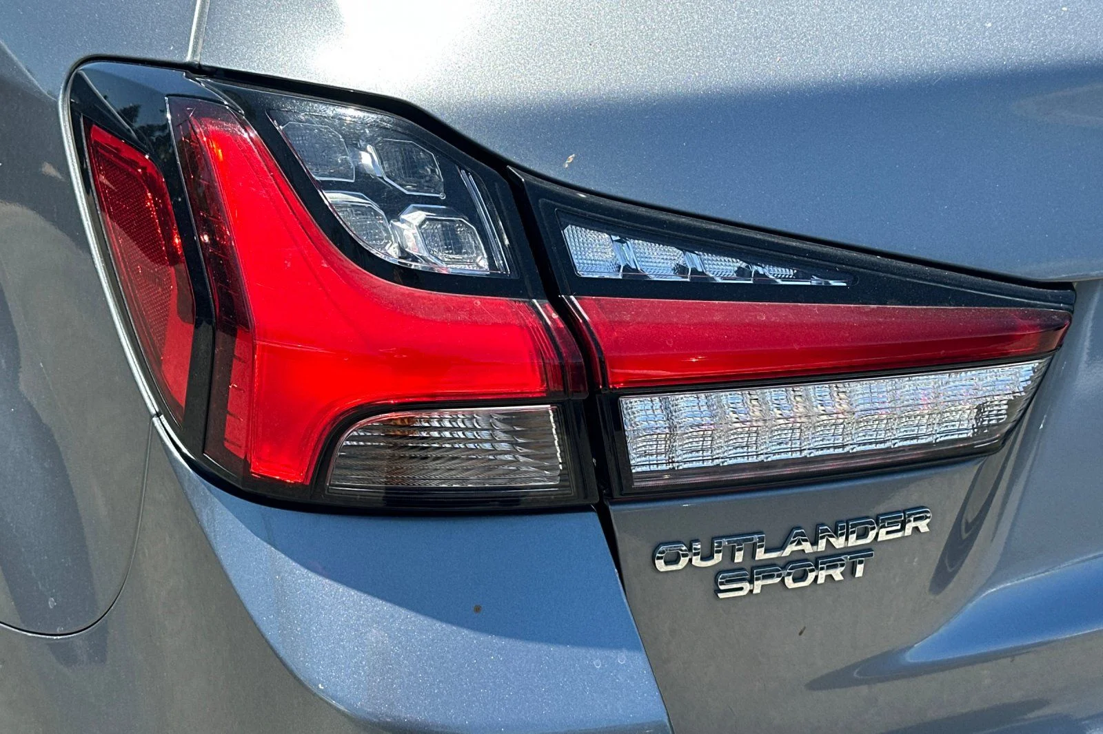 Used 2024  Mitsubishi 2.0 SE image 7