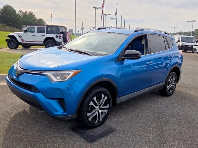 Used 2018 Blue Toyota LE image 3