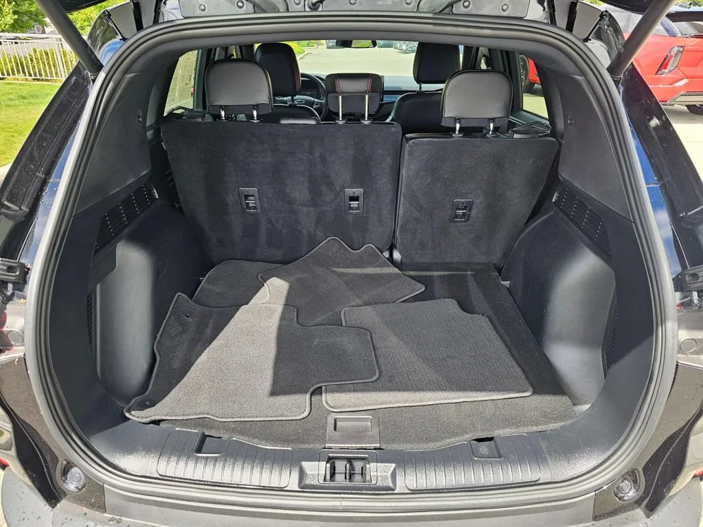Used 2025  Ford ST-Line Select image 13