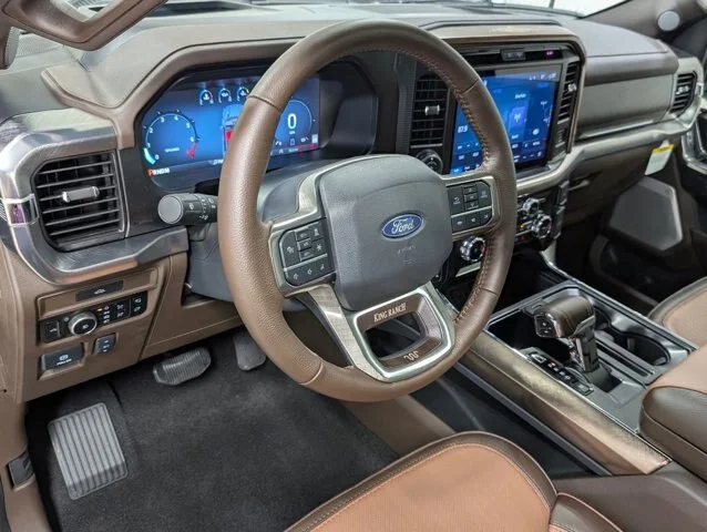 New 2026 Carbonized Gray Metallic Ford King Ranch® image 38
