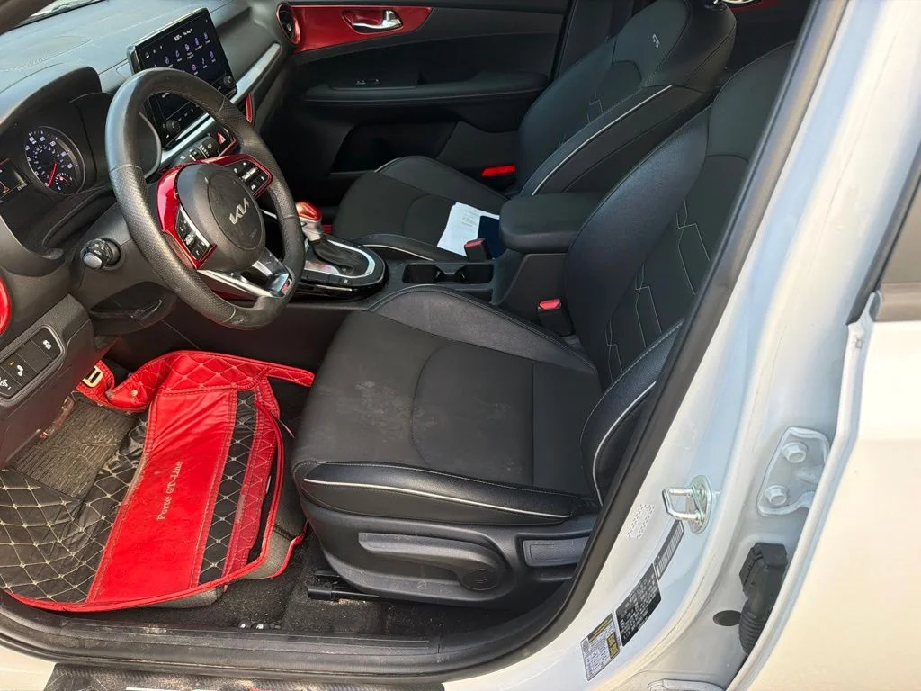 Used 2024 Snow White Pearl Kia GT-Line image 8