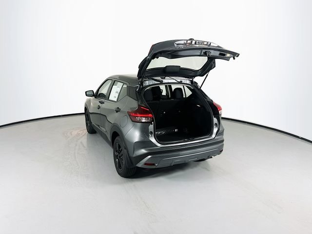 Used 2025 Gray Nissan S image 23