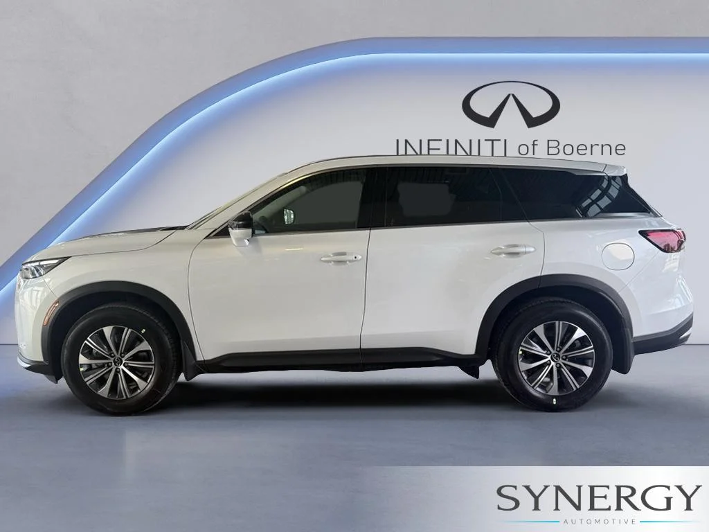 New 2027 RADIANT WHITE INFINITI Pure FWD image 8