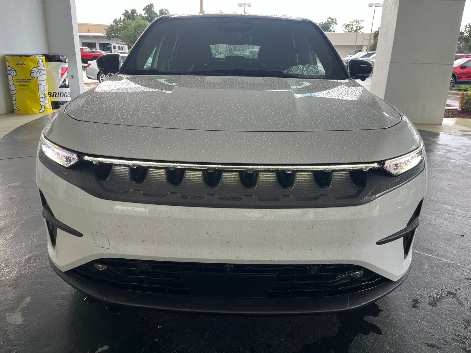 Used 2025 White Jeep Limited image 5