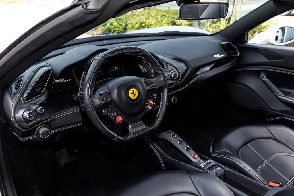 Used 2019 Bianco Avus Ferrari  image 27