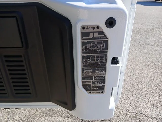 New 2026 Bright White Clear-Coat Exterior Paint Jeep Sport S image 14