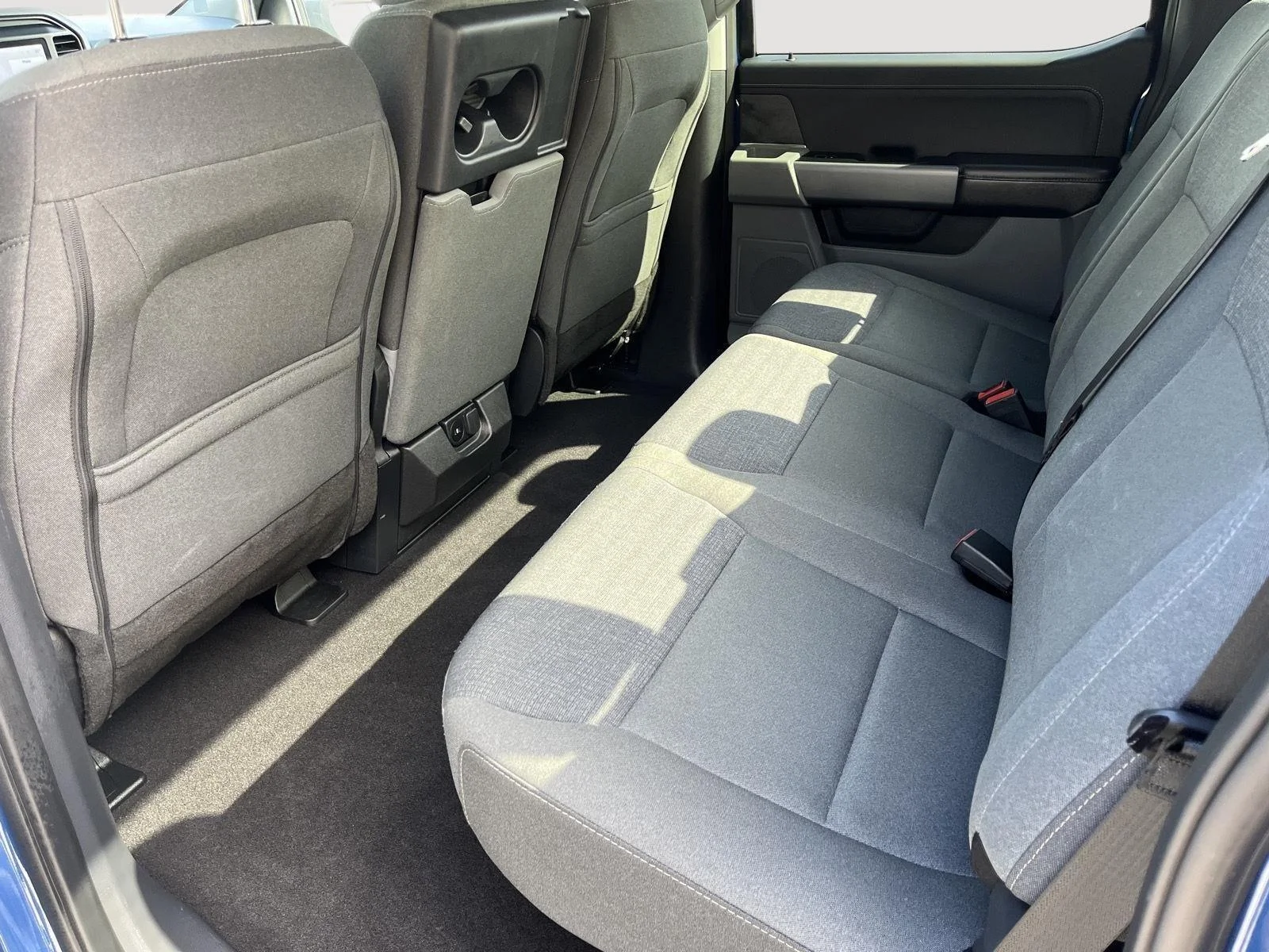 Used 2025 Atlas Blue Ford XLT image 16