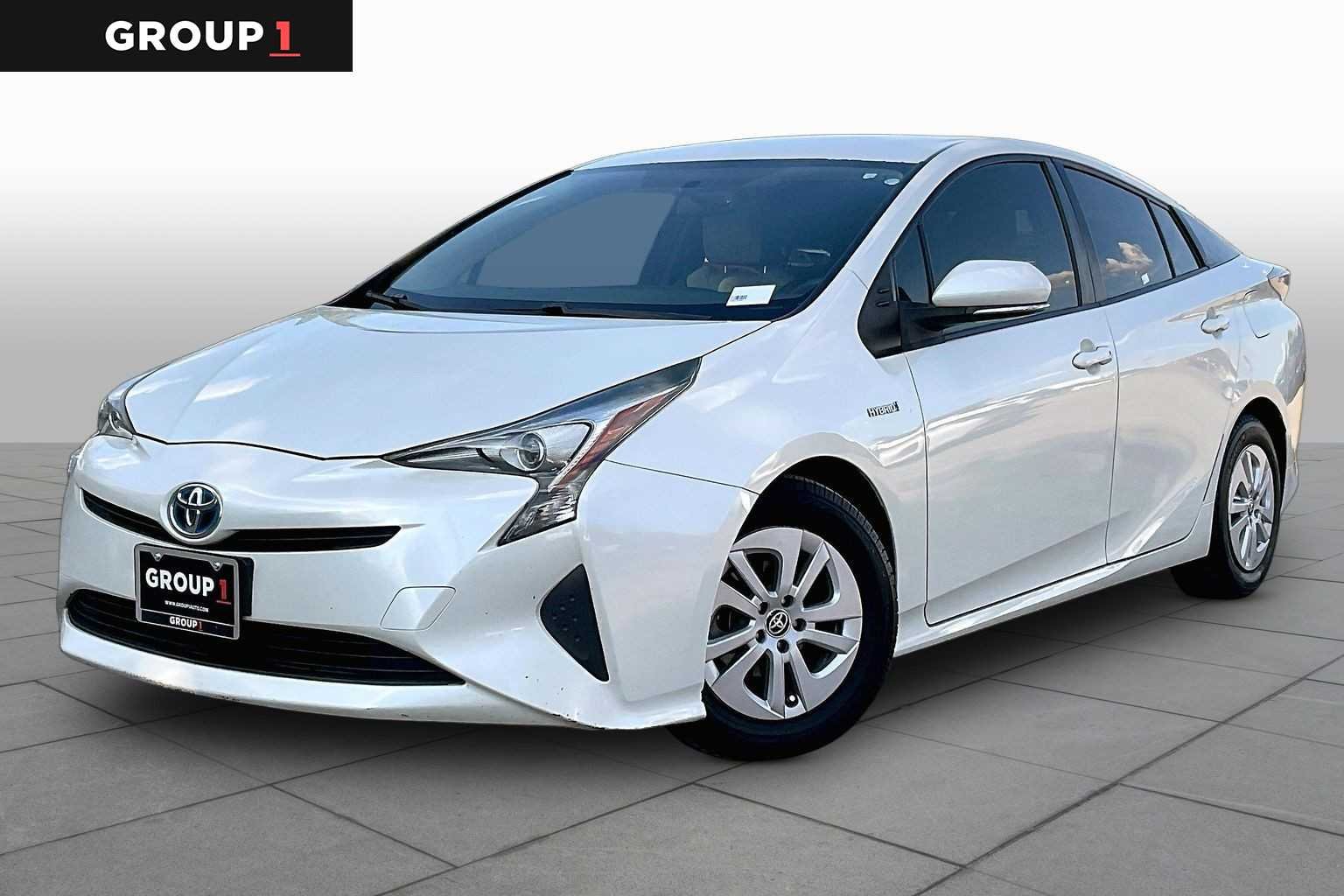 Pre-Owned 2016 Toyota Prius Two