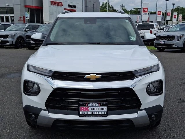 Used 2023 White Chevrolet LT image 3