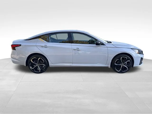 New 2026 Gray Sky Pearl Nissan SR image 8