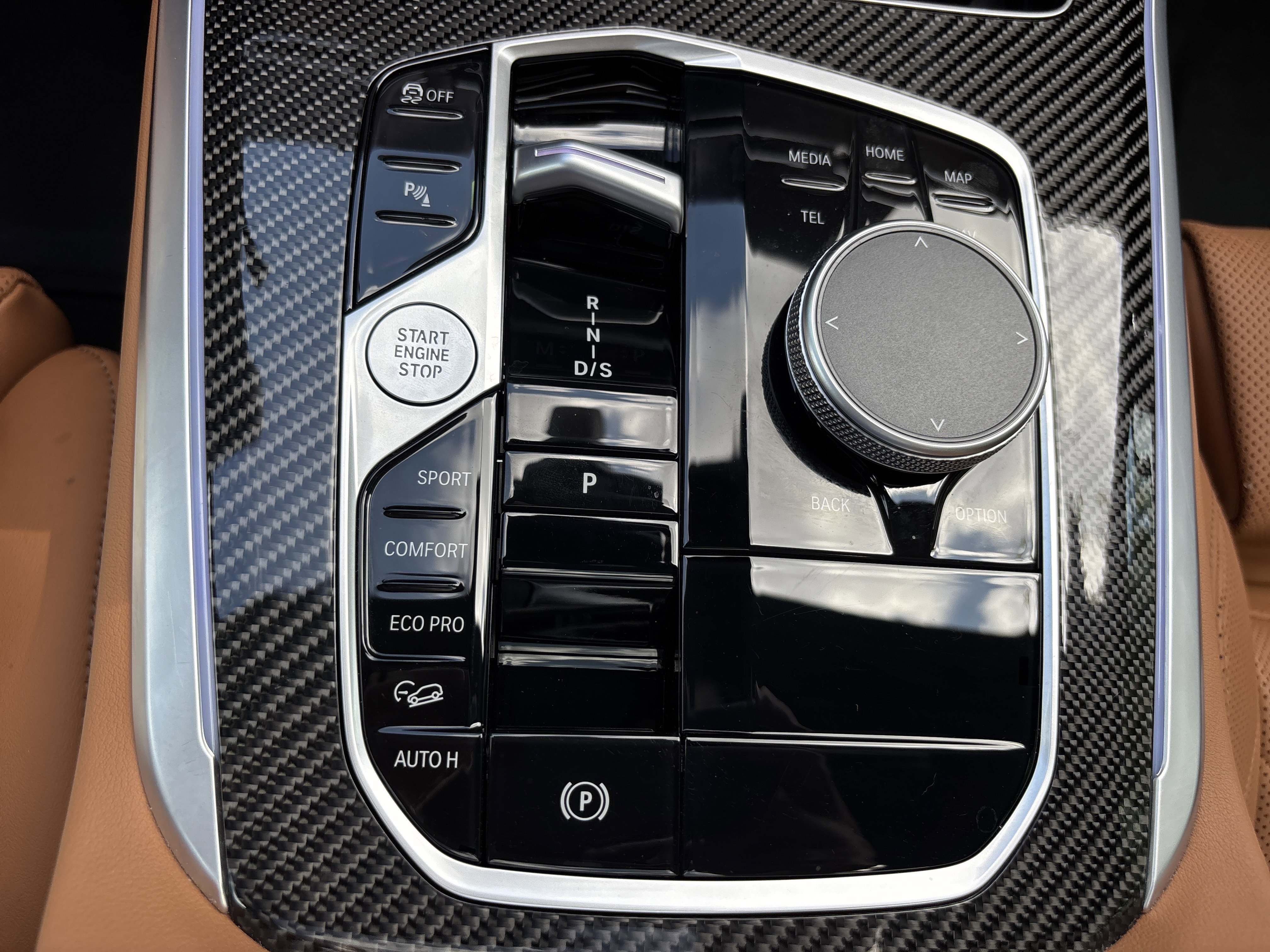 Used 2025 Mineral White Metallic BMW M60i image 48