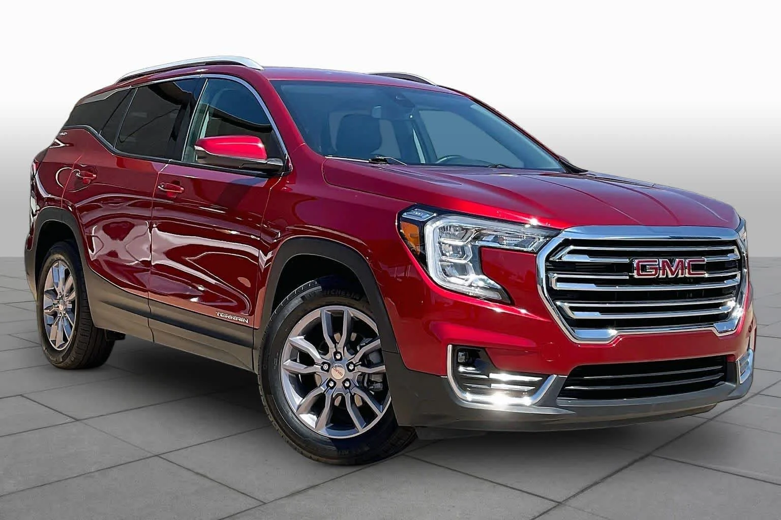 Certified Used 2023 VOLCANIC RED TINTCOAT GMC SLT image 3