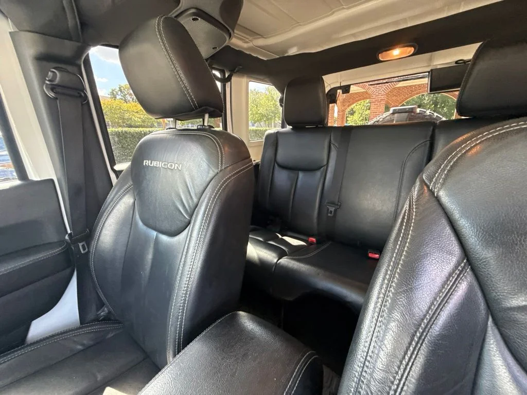 Used 2017 White Jeep Unlimited Rubicon image 18